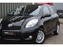 Toyota Yaris 1.3 VVTi Dynamic Airco/Trekhaak/15'' velgen/NAP