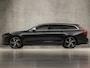 Volvo V90 2.0 T4 R-Design 191Pk Automaat (PANORAMADAK, APPLE CARPLAY, HEAD-UP DISPLAY, LEDER/ALCANTARA, CAMERA, ADAPTIVE CRUISE, ZWART HEMEL, STOELVERWARMING, NIEUWSTAAT)