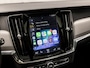 Volvo V90 2.0 T4 R-Design 191Pk Automaat (PANORAMADAK, APPLE CARPLAY, HEAD-UP DISPLAY, LEDER/ALCANTARA, CAMERA, ADAPTIVE CRUISE, ZWART HEMEL, STOELVERWARMING, NIEUWSTAAT)