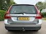 Volvo V70 2.0 Kinetic | Navi | Leder | Clima | 16" Velgen | Trekhaak | PDC | Cruise |