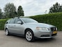 Volvo V70 2.0 Kinetic | Navi | Leder | Clima | 16" Velgen | Trekhaak | PDC | Cruise |
