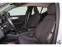 Volvo XC40 T2 Business Pro - IntelliSafe Assist & Surround - Parkeercamera achter - Parkeersensoren achter - High Performance audio- Elektr. inklapbare trekhaak - 18' LMV