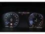 Volvo XC40 T2 Business Pro - IntelliSafe Assist & Surround - Parkeercamera achter - Parkeersensoren achter - High Performance audio- Elektr. inklapbare trekhaak - 18' LMV