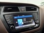 Hyundai i20 1.0 T-GDI Comfort / Airco / Apple Carplay/Android Auto / Cruise control / Navigatiesysteem full map / Set zomerbanden op velg /