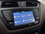 Hyundai i20 1.0 T-GDI Comfort / Airco / Apple Carplay/Android Auto / Cruise control / Navigatiesysteem full map / Set zomerbanden op velg /