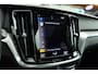 Volvo V60 2.0 B3 R-Design Automaat I Adaptieve Cruise I Panoramadak I Harman Kardon I Memory Seats I Head-up I Blis I Lane Keeping