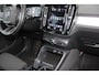 Volvo XC40 T2 Automaat Business Pro | Schuif/kanteldak | Trekhaak | El. stoelen | H&K Audio | 360 Camera