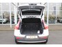 Volvo XC40 T2 Automaat Business Pro | Schuif/kanteldak | Trekhaak | El. stoelen | H&K Audio | 360 Camera