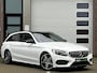 Mercedes-Benz C-klasse Estate 250 Prestige AMG Automaat / Panoramadak / Leder Sport Int / Night Pakket / AMG Velg / Afn Trekhaak / Park Sensors / Camera / F1 Schakel / Als Nieuw!