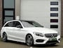 Mercedes-Benz C-klasse Estate 250 Prestige AMG Automaat / Panoramadak / Leder Sport Int / Night Pakket / AMG Velg / Afn Trekhaak / Park Sensors / Camera / F1 Schakel / Als Nieuw!