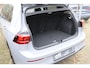 Volkswagen Golf 1.5 eTSI Life Edition AUT | Navigatie | Adaptive Cruise | Keyless | Achteruitrijcamera | LED | Apple Carplay | etc.