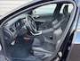 Volvo V60 2.0 T4 Business Sport Cruise control / R-Design / Stoelverwarming /