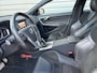 Volvo V60 2.0 T4 Business Sport Cruise control / R-Design / Stoelverwarming /