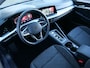 Volkswagen Golf 1.0 eTSI Life Business 111 Pk Automaat Navigatie / Apple Carplay / DAB / Camera