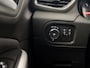 Opel Grandland X 1.2 Turbo Sport Automaat (APPLE CARPLAY, GROOT NAVI, CRUISE, PARKEERSENSOREN, SPORTSTOELEN, LED KOPLAMPEN, LM VELGEN, LANE ASSIST, NIEUWSTAAT)