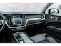 Volvo XC60 T6 Plug-in hybrid AWD Plus Dark | Google | Long Range | Schuif-/Kanteldak | Camera | Trekhaak | Adaptieve Cruise Control | Lederen Bekleding | Elek. Stoelen | Stoelverwarming Voor + Achter | Zitverlenging | Stuurverwarming | Memory | 19" LM