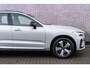 Volvo XC60 T6 Plug-in hybrid AWD Plus Dark | Google | Long Range | Schuif-/Kanteldak | Camera | Trekhaak | Adaptieve Cruise Control | Lederen Bekleding | Elek. Stoelen | Stoelverwarming Voor + Achter | Zitverlenging | Stuurverwarming | Memory | 19" LM