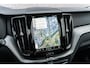 Volvo XC60 T6 Plug-in hybrid AWD Plus Dark | Google | Long Range | Schuif-/Kanteldak | Camera | Trekhaak | Adaptieve Cruise Control | Lederen Bekleding | Elek. Stoelen | Stoelverwarming Voor + Achter | Zitverlenging | Stuurverwarming | Memory | 19" LM