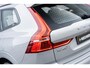 Volvo XC60 T6 Plug-in hybrid AWD Plus Dark | Google | Long Range | Schuif-/Kanteldak | Camera | Trekhaak | Adaptieve Cruise Control | Lederen Bekleding | Elek. Stoelen | Stoelverwarming Voor + Achter | Zitverlenging | Stuurverwarming | Memory | 19" LM