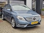 Mercedes-Benz B-klasse 180 Ambition automaat + CAMERA + XENON + LM VELGEN + CRUISE