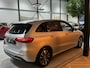 Mercedes-Benz B-klasse 180 Business Solution NAP Garantie Carplay Camera Elek. Achterklep Led Cruise Clima Navi Rijklaar