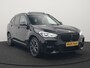 BMW X1 xDrive25e M Sport Plug In Hybrid 221pk Dealer O.H. PHEV | Trekhaak Afn. | Panodak | Head Up | Adaptive Cruise | Camera | Harman & Kardon | Lederen Sportstoelen Verwarmd | Sfeerverlichting | Apple Carplay | Keyless | 19"L.M | DAB |