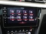 Volkswagen Arteon Shooting Brake 1.4 TSI eHybrid R-Line Business+ | SoH 98% | Panoramadak | 360 camera | Head-up display | Keyless | Adaptieve demping | Dodehoek detectie | Parkeerassistent | Stoelverwarming voor en achter |