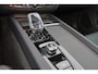 Volvo XC60 T6 Recharge AWD Ultra Black Edition - Panorama/schuifdak - IntelliSafe Assist & Surround - 360º Camera - Harman/Kardon audio - Adaptieve LED koplampen - Verwarmde voorstoelen, stuur & achterbank - Parkeersensoren voor & achter - Elektr. bedienb. voorstoelen met geheugen - Head up display - Draadloze tel. lader - Extra getint glas - 21' LMV