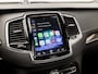 Volvo XC90 2.0 T8 Recharge AWD Plus Dark Automaat (PANORAMADAK, LUCHTVERING, BOWERS&WILKINS, MEMORY SEATS, MASSAGE, STOELVERWARMING/KOELING, CAMERA, HOUT INLEG, ZWART HEMEL, NIEUWSTAAT)