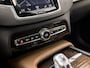 Volvo XC90 2.0 T8 Recharge AWD Plus Dark Automaat (PANORAMADAK, LUCHTVERING, BOWERS&WILKINS, MEMORY SEATS, MASSAGE, STOELVERWARMING/KOELING, CAMERA, HOUT INLEG, ZWART HEMEL, NIEUWSTAAT)