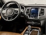 Volvo XC90 2.0 T8 Recharge AWD Plus Dark Automaat (PANORAMADAK, LUCHTVERING, BOWERS&WILKINS, MEMORY SEATS, MASSAGE, STOELVERWARMING/KOELING, CAMERA, HOUT INLEG, ZWART HEMEL, NIEUWSTAAT)