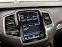 Volvo XC90 2.0 T8 Recharge AWD Plus Dark Automaat (PANORAMADAK, LUCHTVERING, BOWERS&WILKINS, MEMORY SEATS, MASSAGE, STOELVERWARMING/KOELING, CAMERA, HOUT INLEG, ZWART HEMEL, NIEUWSTAAT)