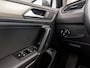Volkswagen Tiguan Allspace 1.5 TSI Comfortline 7 Persoons 150Pk Automaat (GROOT NAVI, CLIMATE, STUUR/STOELVERWARMING, KEYLESS, SPORTSTOELEN, CAMERA, ADAPTIVE CRUISE, MASSAGE, GETINT GLAS, NIEUWSTAAT)