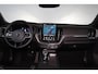Volvo XC60 T6 Recharge AWD Ultra Black Edition - Panorama/schuifdak - IntelliSafe Assist & Surround - 360º Camera - Harman/Kardon audio - Adaptieve LED koplampen - Verwarmde voorstoelen, stuur & achterbank - Parkeersensoren voor & achter - Elektr. bedienb. voorstoelen met geheugen - Head up display - Draadloze tel. lader - Extra getint glas - 21' LMV
