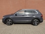 Volkswagen Tiguan 1.5 TSI 150pk DSG Elegance Navigatie Apple Carplay / Android Auto Parkeersensoren Camera Adaptive Cruise Control Stuur-en stoelverwarming Matrix LED-koplampen Virtual Cockpit Getinte ramen Climate Control ErgoActive stoelen