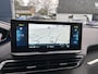 Peugeot 3008 1.6 HYbrid 225 PK Road Trip | Trekhaak 1250KG | Navigatie | Stoelverwarming | Plug-In Hybride tot 55 KM Elektrisch Rijden | Dodehoek detectie | Cruise Control | Parkeercamera | Keyless Entry | LED Verlichting | Parkeersensoren V+A | Hoge Zitpositie |
