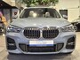 BMW X1 xDrive25e High Executive M-Sport | Panorama | Camera | HUD | Navigatie plus