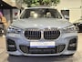 BMW X1 xDrive25e High Executive M-Sport | Panorama | Camera | HUD | Navigatie plus