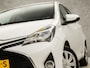 Toyota Yaris 1.0 VVT-i Sport (SCHERM, AIRCO, BLUETOOTH, SPORTSTOELEN, MULTIFUNCTIONEEL STUURWIEL, NIEUWE APK, NIEUWSTAAT)