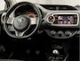Toyota Yaris 1.0 VVT-i Sport (SCHERM, AIRCO, BLUETOOTH, SPORTSTOELEN, MULTIFUNCTIONEEL STUURWIEL, NIEUWE APK, NIEUWSTAAT)