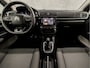 Citroën C3 1.2 PureTech Sport (APPLE CARPLAY, NAVIGATIE, GETINT GLAS, PARKEERSENSOREN, LED KOPLAMPEN, SPORTSTOELEN, CRUISE, LM VELGEN, NIEUWSTAAT)