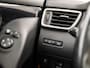 Nissan Qashqai 1.2 Luxury (PANORAMADAK, NAVIGATIE, CAMERA, CLIMATE, SPORTSTOELEN, TREKHAAK, GETINT GLAS, CRUISE, NIEUWSTAAT)