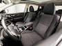 Nissan Qashqai 1.2 Luxury (PANORAMADAK, NAVIGATIE, CAMERA, CLIMATE, SPORTSTOELEN, TREKHAAK, GETINT GLAS, CRUISE, NIEUWSTAAT)