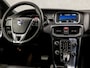 Volvo V40 2.0 D2 R-Design Automaat (NAVIGATIE, VIRTUAL COCKPIT, CLIMATE, LEDER/ALCANTARA, STOELVERWARMING, SPORTSTOELEN, GETINT GLAS, CRUISE, PARKEERSENSOREN, NIEUWE APK, NIEUWSTAAT)