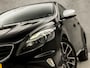 Volvo V40 2.0 D2 R-Design Automaat (NAVIGATIE, VIRTUAL COCKPIT, CLIMATE, LEDER/ALCANTARA, STOELVERWARMING, SPORTSTOELEN, GETINT GLAS, CRUISE, PARKEERSENSOREN, NIEUWE APK, NIEUWSTAAT)