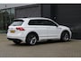 Volkswagen Tiguan 1.5 TSI ACT Highline Business R | NAP! | PANO | 360 | ACC | KEYLESS | ELEK.TREKHAAK |