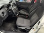 Toyota Yaris 1.5 VVT-i Design Red met Navigatie, Achteruitrijcamera met Parkeersensoren voor en achter, Airco,