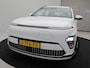 Hyundai Kona Comfort 65.4 kWh + Warmtepomp /  batterijverwarming / 3-fase Laden / Navigatie / Keyless Entry & Start en Go / Adaptieve Cruise Control /