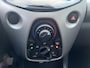Toyota Aygo 1.0 VVT-i x-play Fabrieksgarantie tot 16 nov 2026, Airco, Parkeerhulp camera, Bluetooth, Centrale deurvergrendeling.