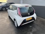 Toyota Aygo 1.0 VVT-i x-play Fabrieksgarantie tot 16 nov 2026, Airco, Parkeerhulp camera, Bluetooth, Centrale deurvergrendeling.